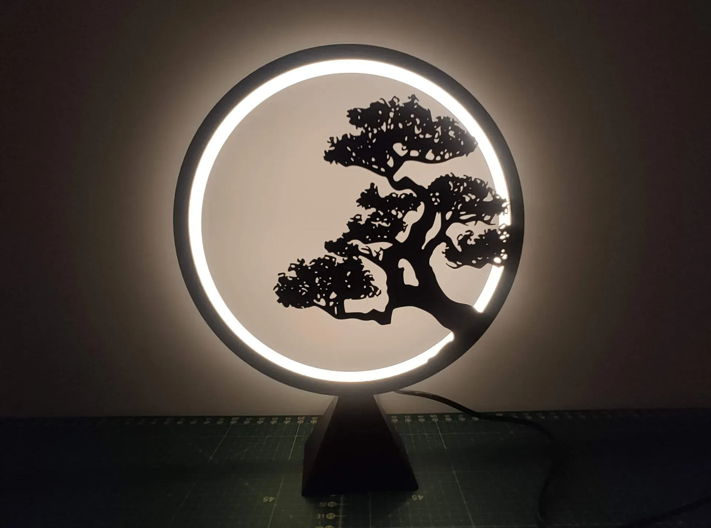 LunaRIng Lamp with Panels