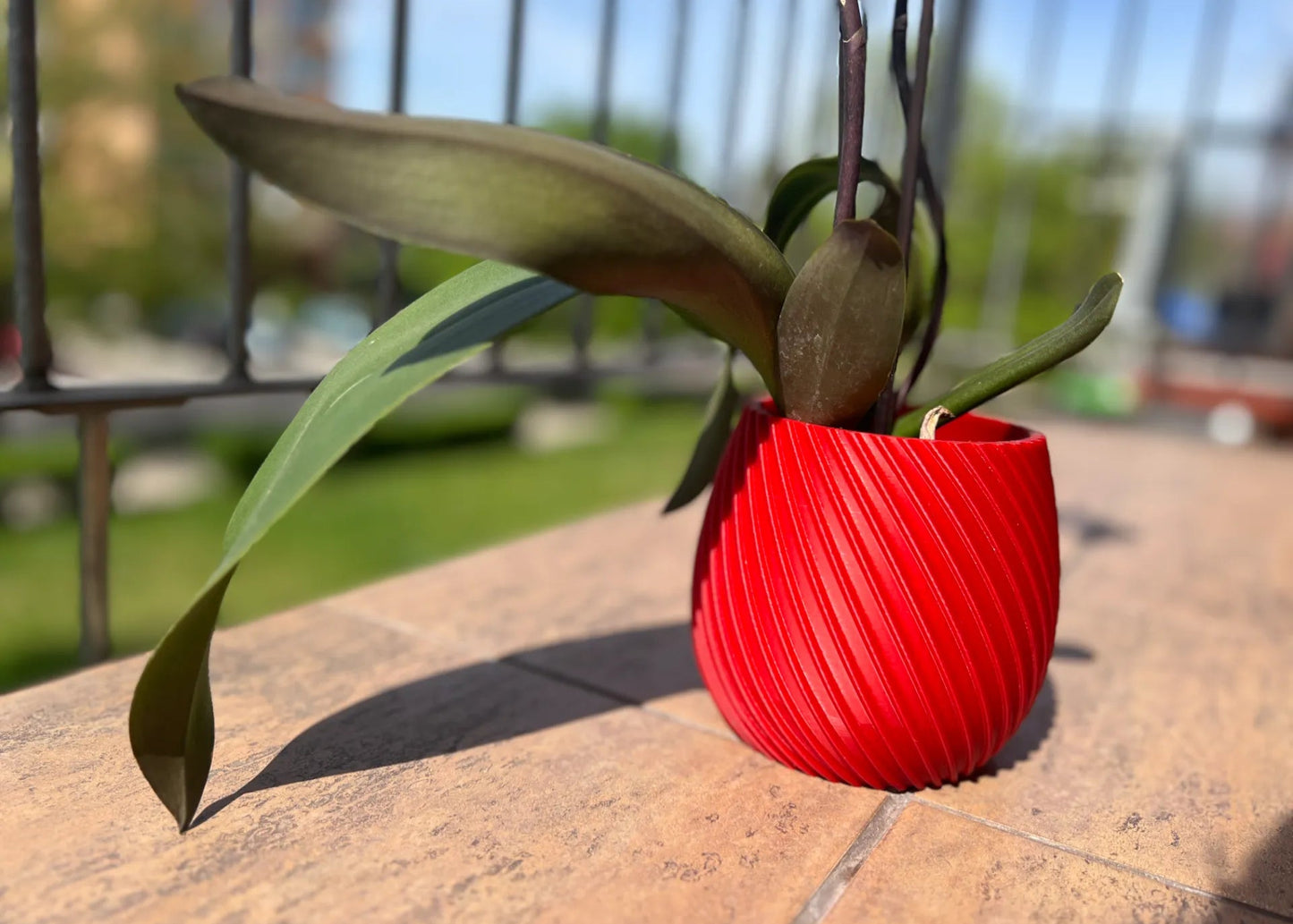 SpiraGlow Planter