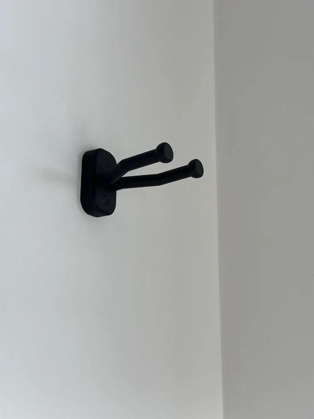 V Type Wall Mount Guitar Holder – Where Style Meets Function