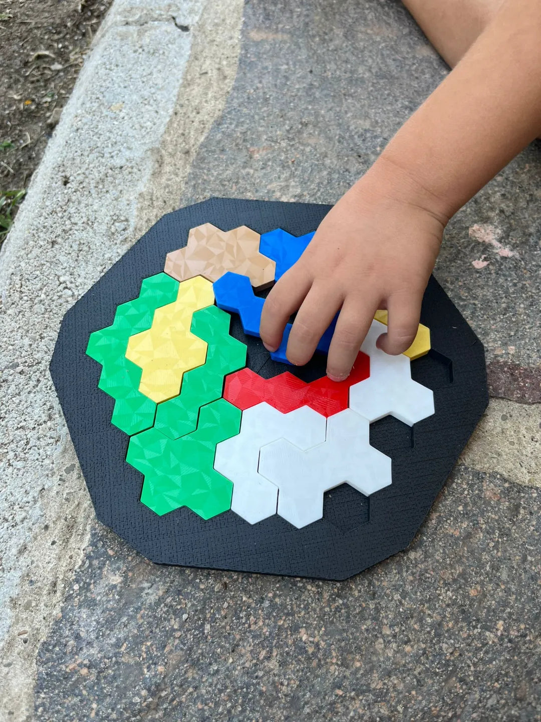 HexaNest Puzzle🧩 – The Ultimate Honeycomb Challenge