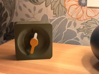 PopCube Desk Clock