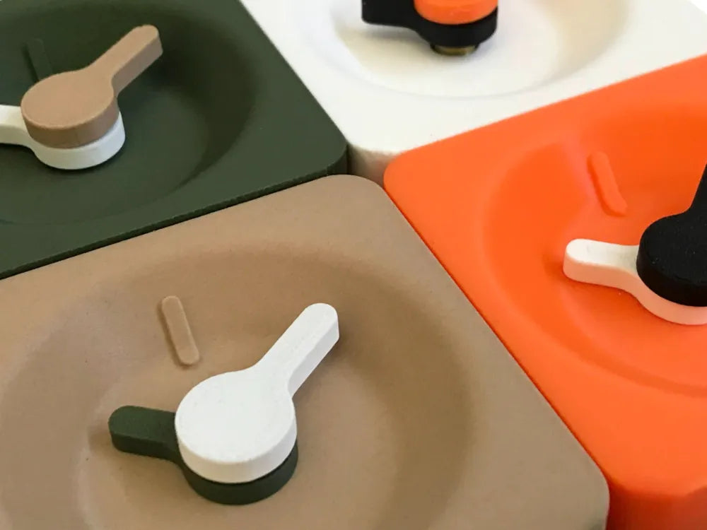 PopCube Desk Clock