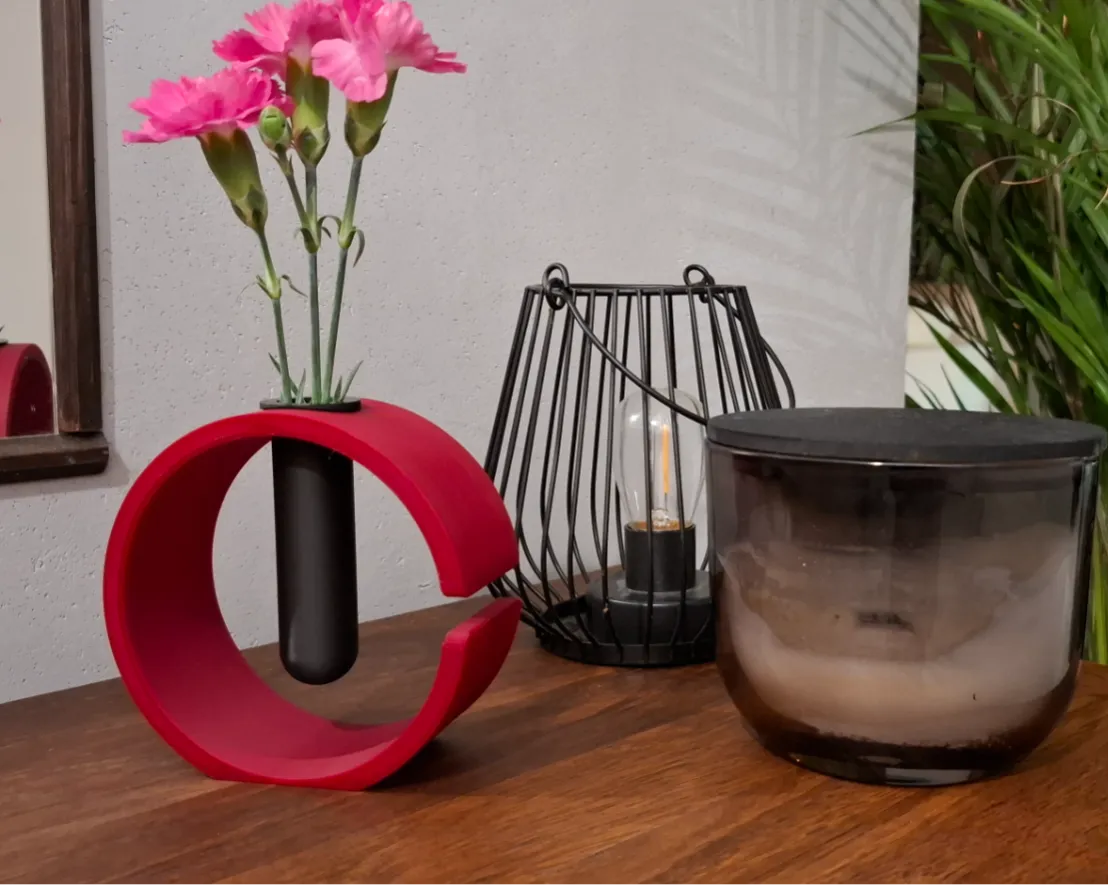 Crimson Curl Vase