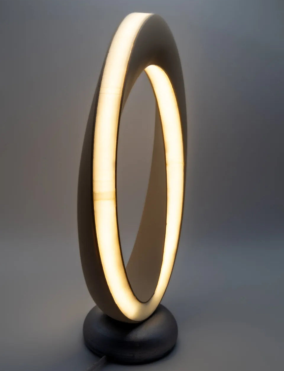 HaloLoop – Sculptural LED Ring Lamp