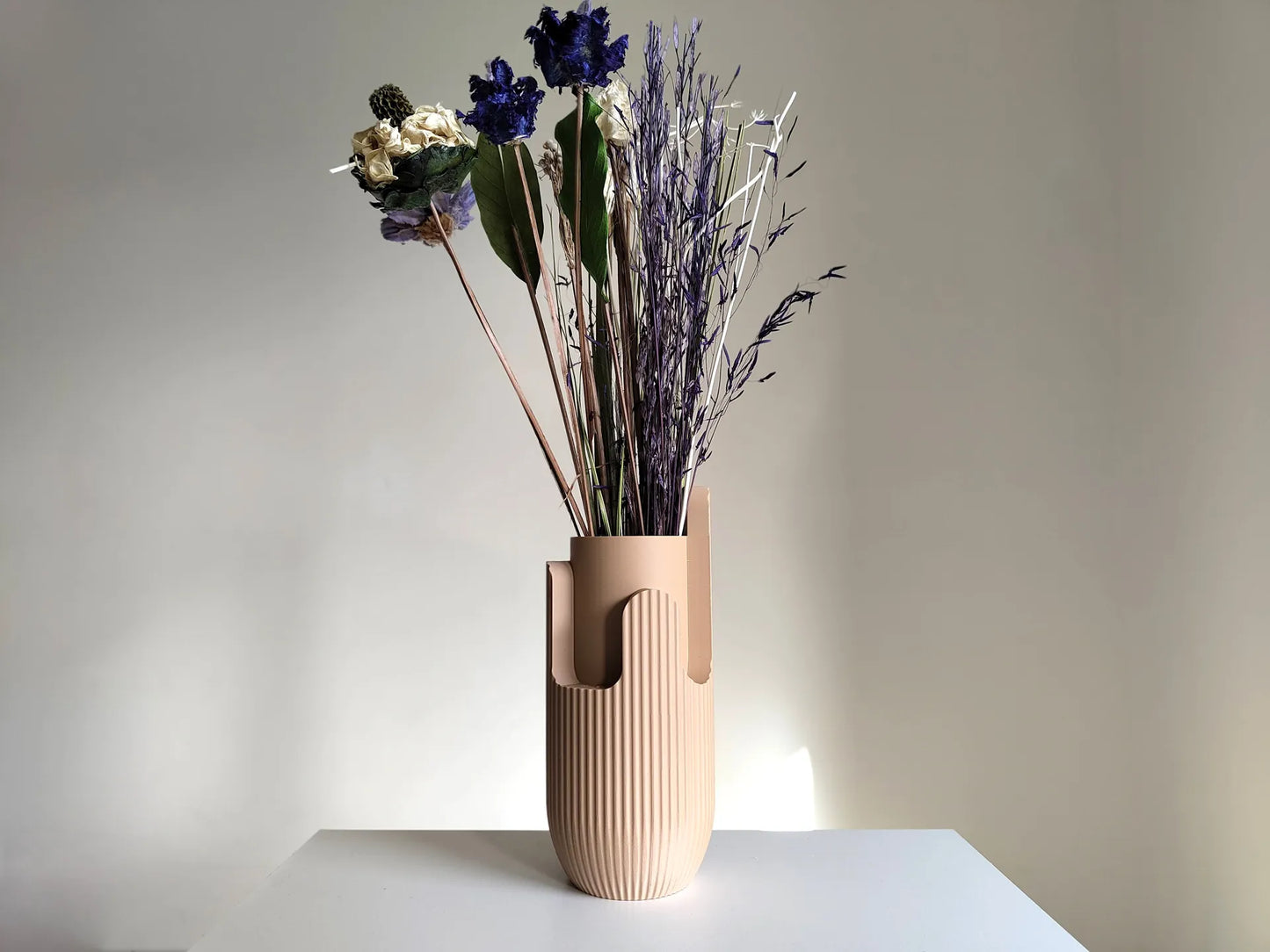 FlipForm Dual Vase