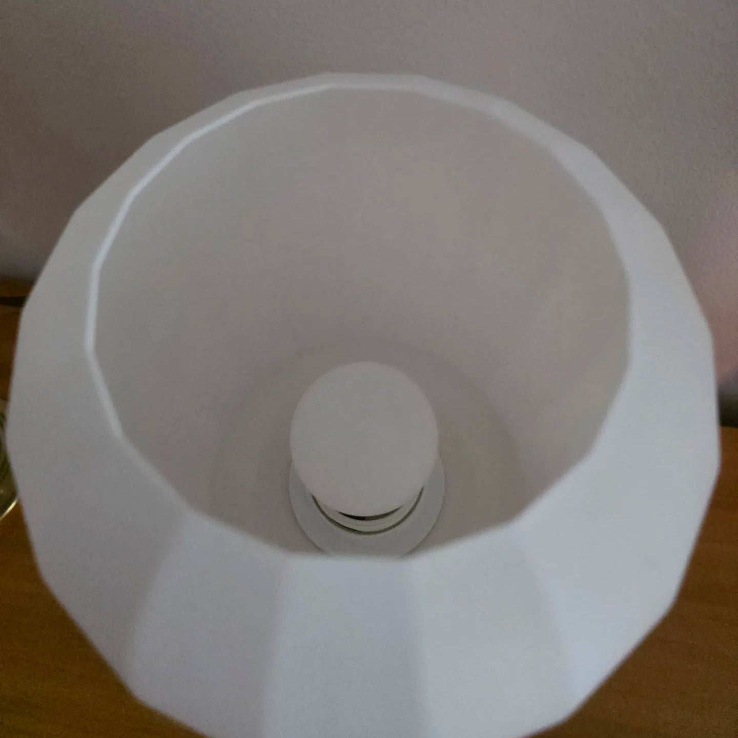 GlowPod – Tripod Soft Glow Table Lamp