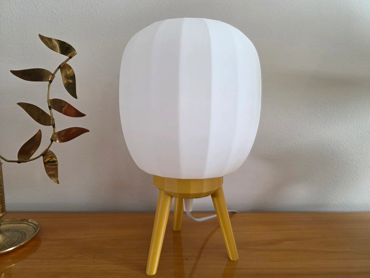 GlowPod – Tripod Soft Glow Table Lamp