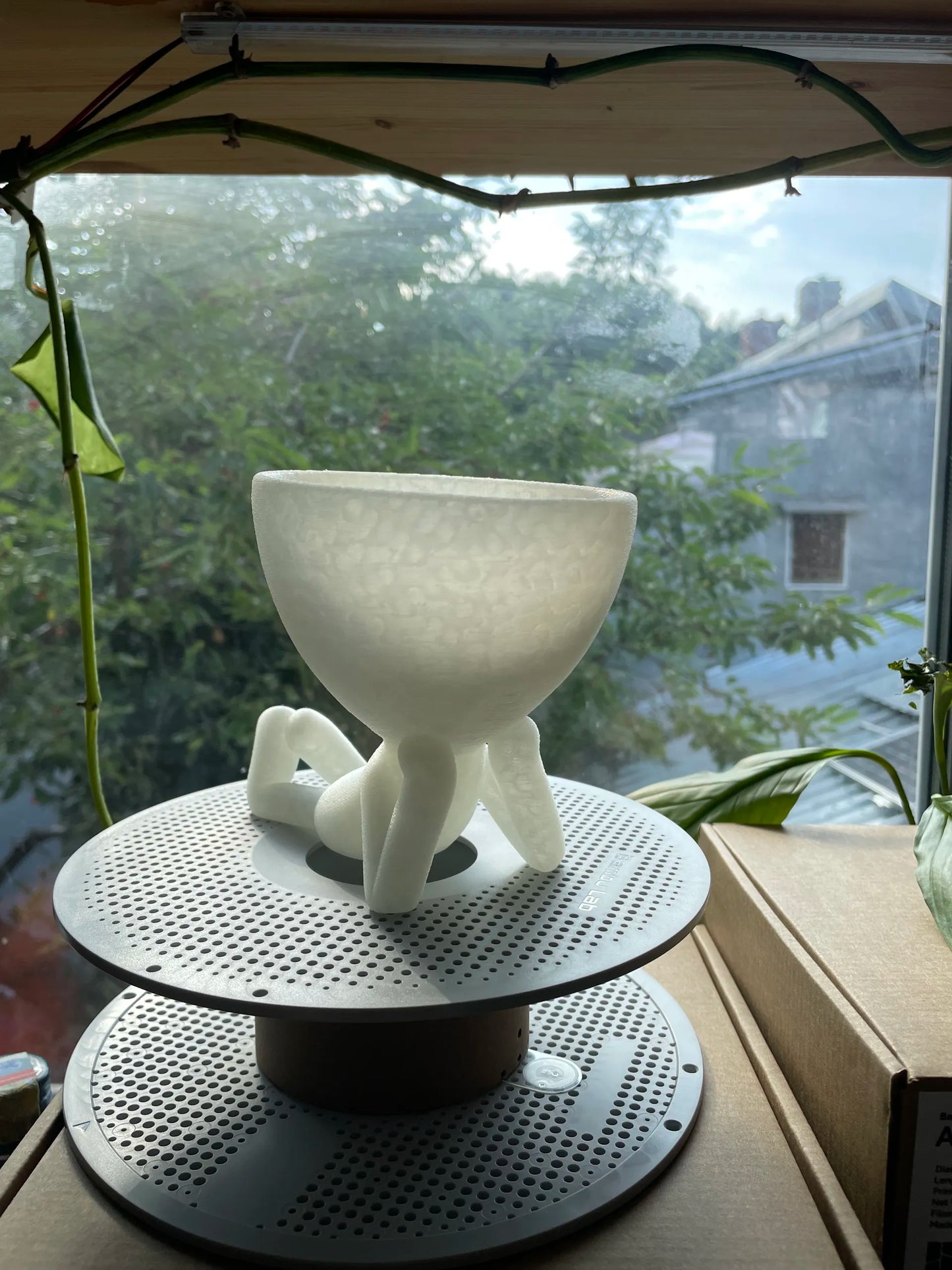 ChillBuddy Reading Planter