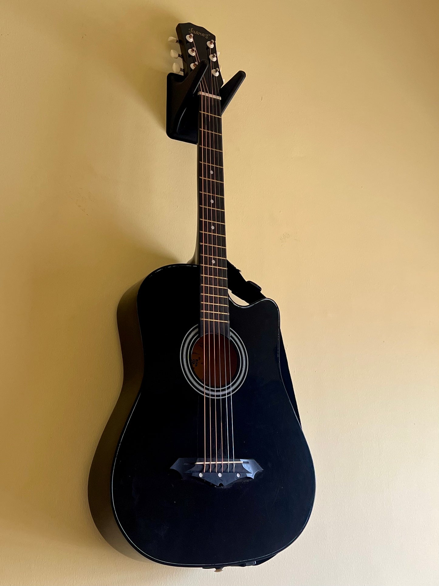 Premium Guitar Holder - Wall Mounted