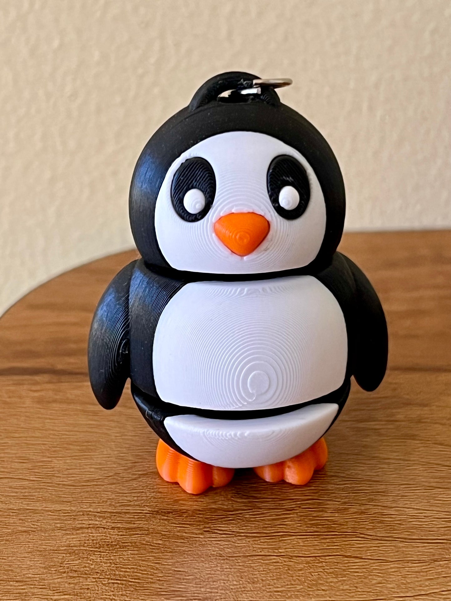 Cute Penguin Articulated Keychain – Fun, Movable, and Adorably Collectible!