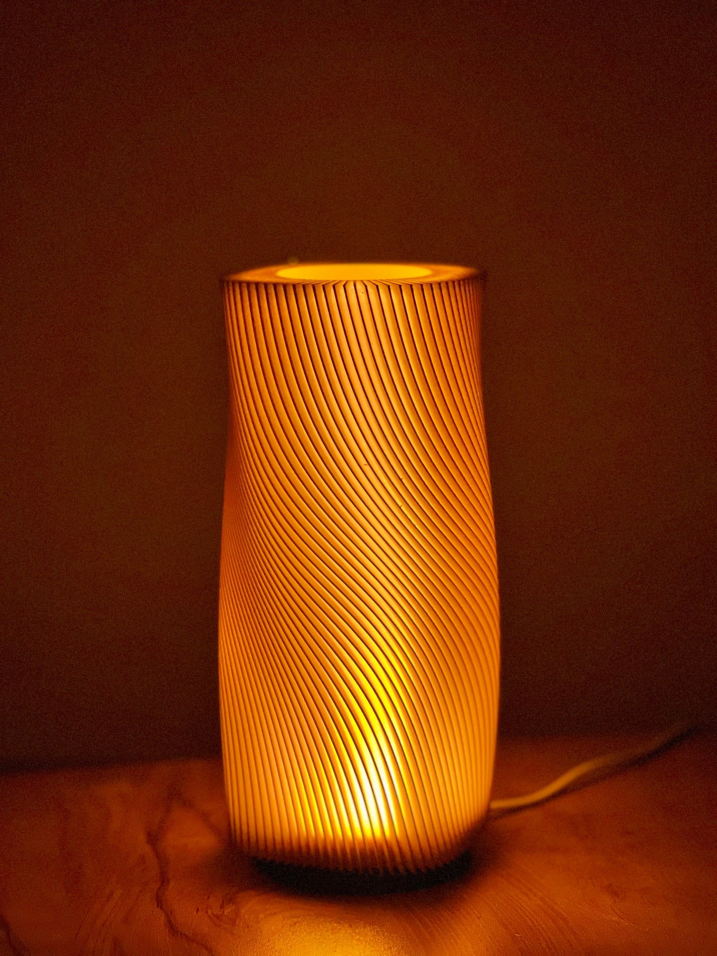 Elegant Spiral Night Lamp – Warm Glow for Modern Spaces