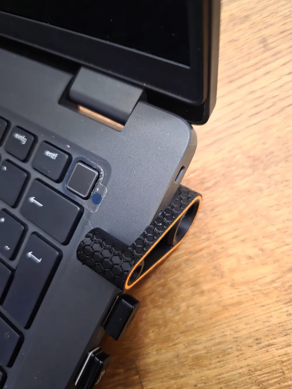 Minimalist Laptop Stand - Plugs V1