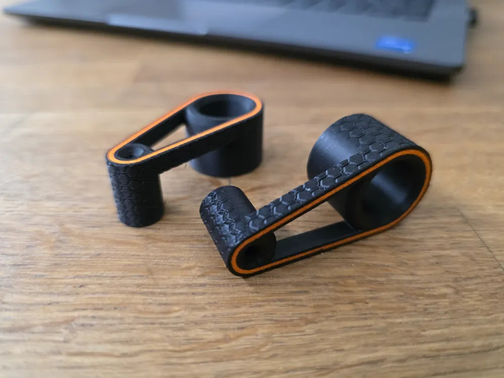 Minimalist Laptop Stand - Plugs V1