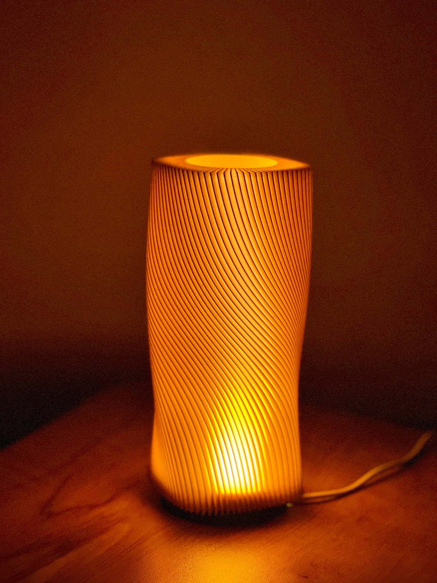Elegant Spiral Night Lamp – Warm Glow for Modern Spaces