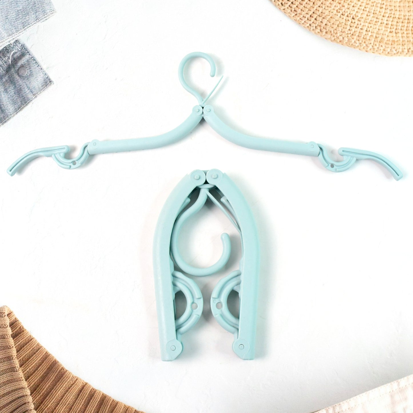 Travel Hangers Portable Folding Clothes Hangers (1 Pc)