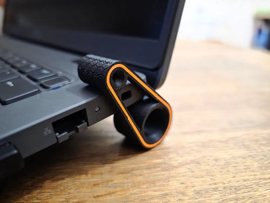Minimalist Laptop Stand - Plugs V1
