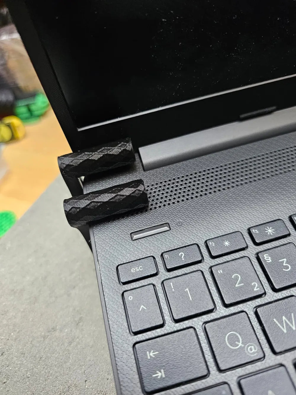 Minimalist Laptop Stand - Plugs V2