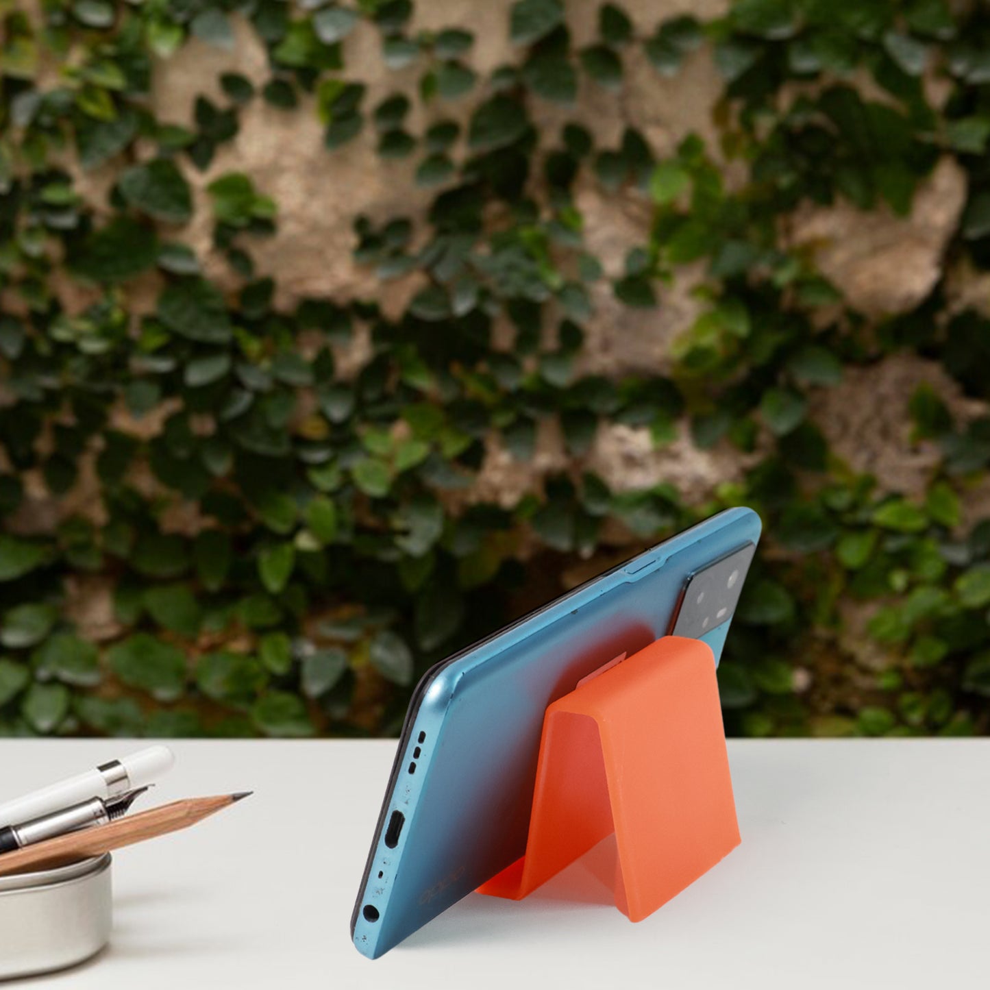 Durable Plastic Mobile Phone Stand With Angled Support (1 Pc  Mix Color)