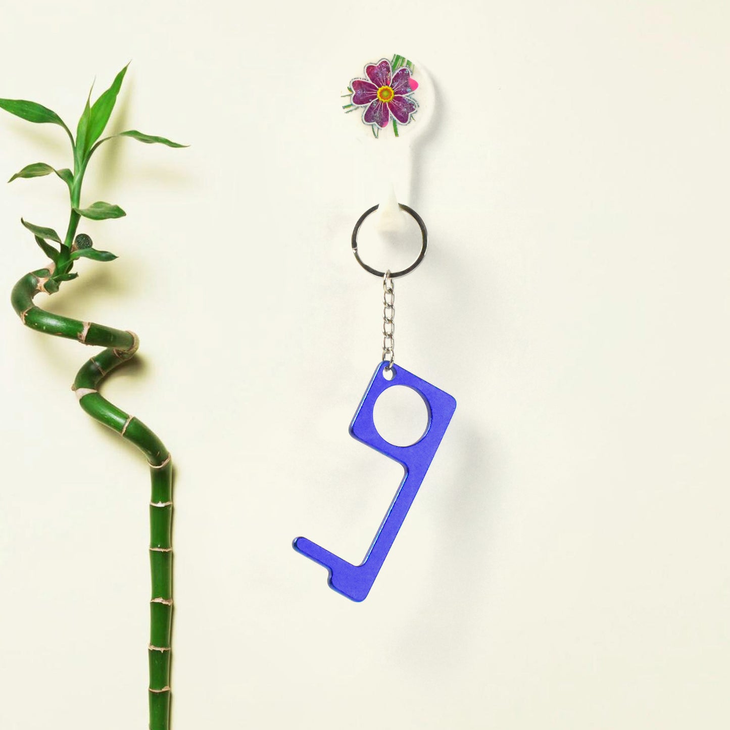 Metal Key Shape Keychain Door Opener Tool (1 Pc)